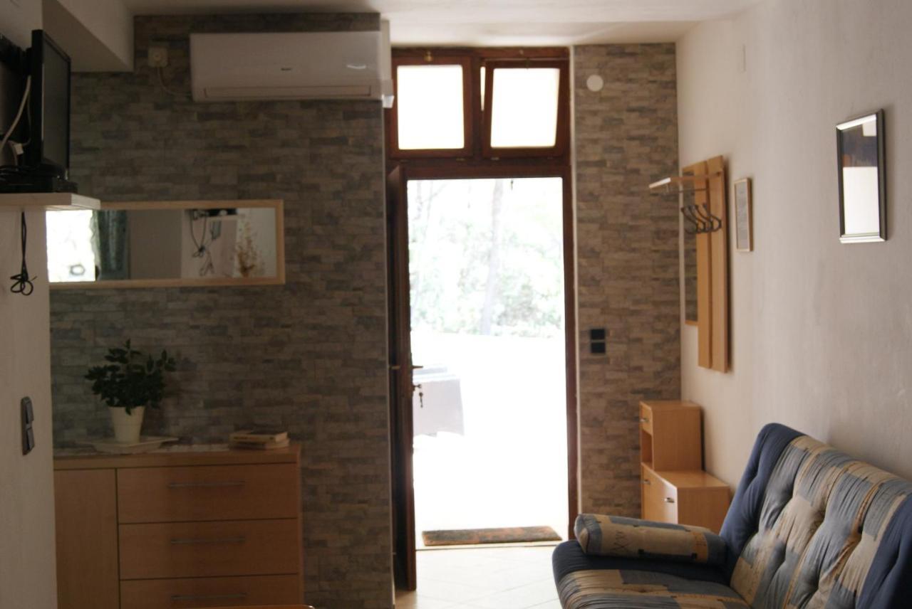 Seaside Secluded Apartments Zavala, Hvar - 15357 Jelsa  Exterior photo